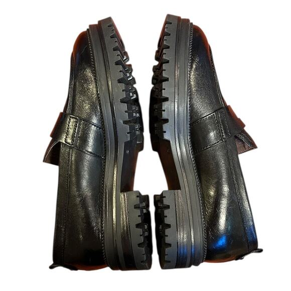 Miz Mooz Toni Chunky Loafer Round Toe Black women’s lug sole Size
US 8.5 EU 39 - Picture 5 of 8